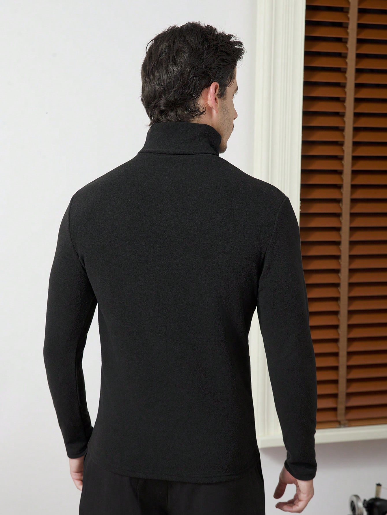 Men's Black High-Neck Long Sle - đánh giá và giá Base Layer Top